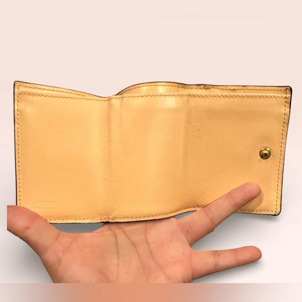 Fendi Compact Leather Wallet Blush Pink Gold Tone Logo Snap Closure - Picture 6 of 9